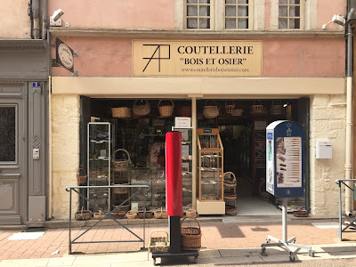 Coutellerie Bois et Osier à Cluny