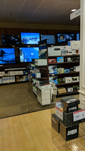 Electronics Store «Micro Center», reviews and photos, 1776 E Jefferson St #203, Rockville, MD 20852, USA