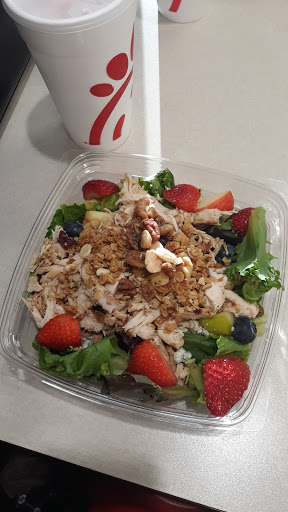 Fast Food Restaurant «Chick-fil-A», reviews and photos, 2429 W Wheatland Rd, Dallas, TX 75237, USA