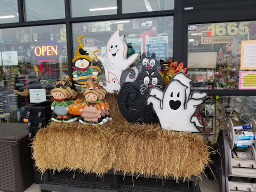 Hardware Store «Trio Hardware and Paint», reviews and photos, 1032 Old Country Rd, Plainview, NY 11803, USA