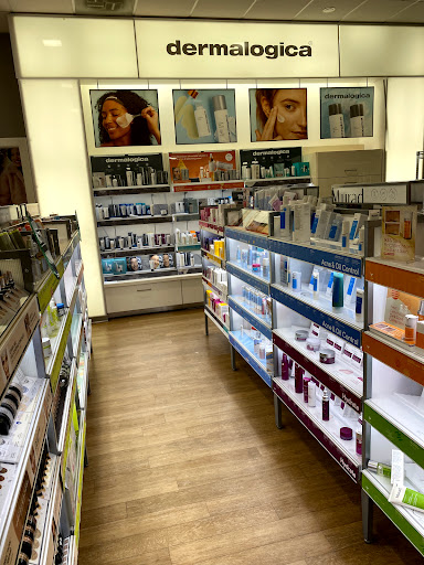 Hair Salon «Ulta Beauty», reviews and photos, 574 N Euclid St, Anaheim, CA 92801, USA