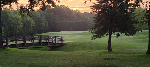 Golf Course «Bluff Creek Golf Course», reviews and photos, 1025 Creekwood Dr, Chaska, MN 55318, USA