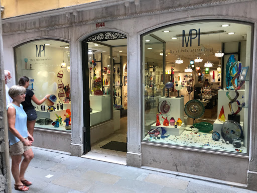 Marco Polo International Glass Art Gallery