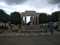 Monument aux morts du Restaurant Le Chapeau Rouge à Avallon - n°1