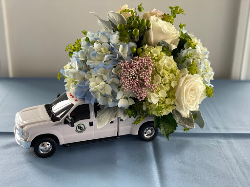 Florist «Guilford White House Florist», reviews and photos, 966 Boston Post Rd, Guilford, CT 06437, USA