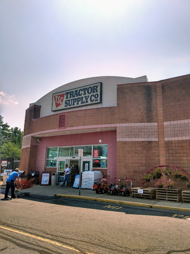 Home Improvement Store «Tractor Supply Co.», reviews and photos, 79 Weibel Ave, Saratoga Springs, NY 12866, USA