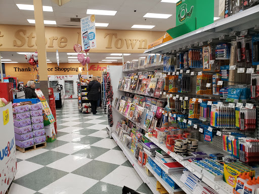 Grocery Store «Schnucks», reviews and photos, 2030 Dorsett Rd, Maryland Heights, MO 63043, USA