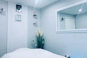 Pearl Thai massage & spa image