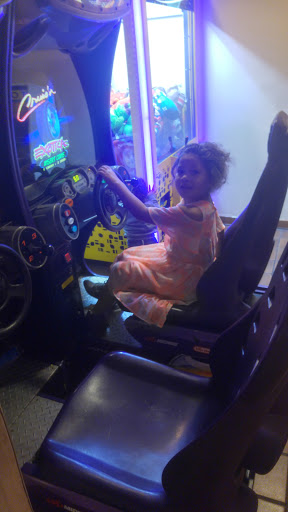 Movie Theater «AMC Classic Granite Run Mall 8», reviews and photos, 1067 W Baltimore Ave, Media, PA 19063, USA