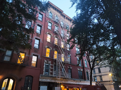 Carrie Bradshaw's House by null