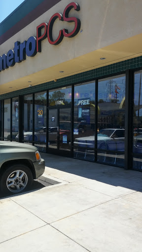 Cell Phone Store «MetroPCS Corporate Store», reviews and photos, 11091 Beach Blvd, Stanton, CA 90680, USA