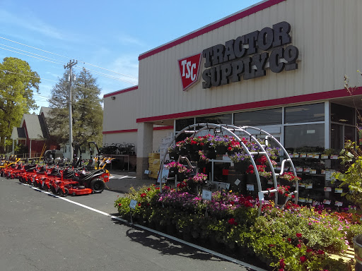 Home Improvement Store «Tractor Supply Co.», reviews and photos, 3355 Guthrie Hwy, Clarksville, TN 37040, USA