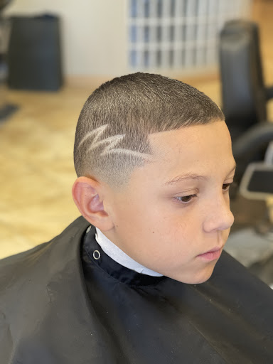 Barber Shop «Razors Barber Shop», reviews and photos, 1762 South Greenfield Road Suite 107, Mesa, AZ 85206, USA