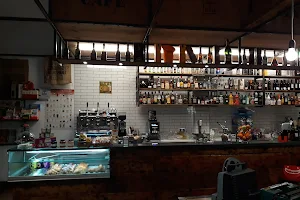 NERO A METÁ BAR, cocktail, taglieri, vino... image