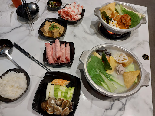 老先覺麻辣窯燒鍋-淡水紅樹林店