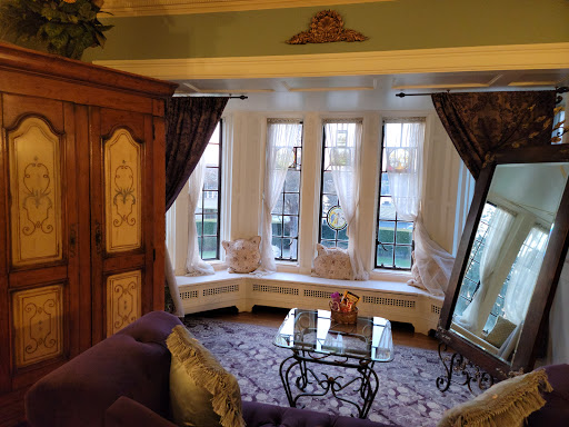 Bed & Breakfast «Thornewood Castle Bed and Breakfast», reviews and photos, 8601 N Thorne Ln SW, Lakewood, WA 98498, USA