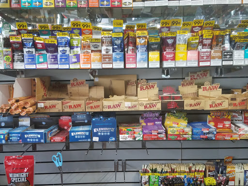 Tobacco Shop «All in 1 Smoke Shop», reviews and photos, 1300 N University Dr, Pembroke Pines, FL 33024, USA