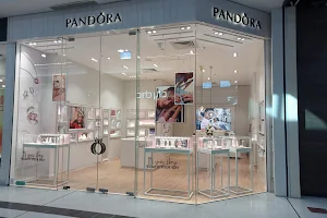 Pandora Grand Plaza Browns Plains image