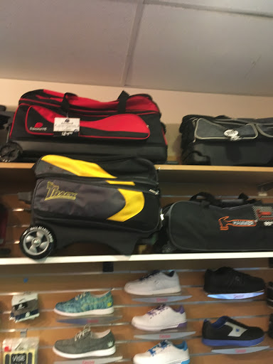 Bowling Alley «Vero Bowl Lanes & Lounge», reviews and photos, 929 14th Ln, Vero Beach, FL 32960, USA