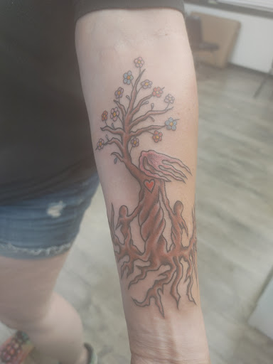 Tattoo Shop «Electro Magnetic Tattoo Studio», reviews and photos, 1005 Canal Dr, Chesapeake, VA 23323, USA