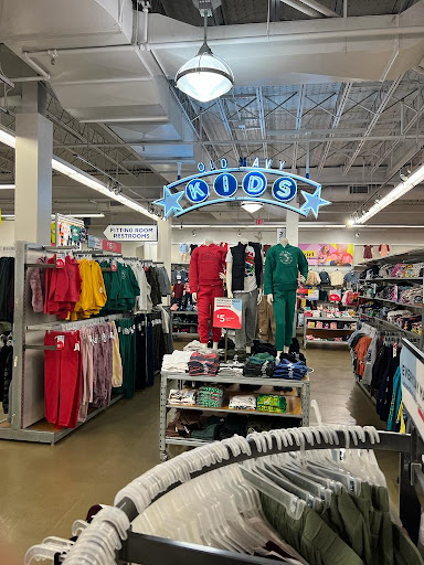 Clothing Store «Old Navy», reviews and photos, 2175 Summer St, Stamford, CT 06905, USA