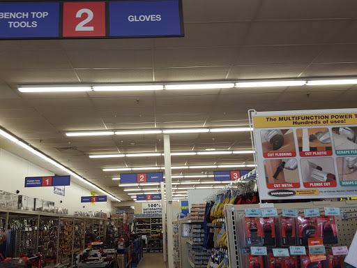 Hardware Store «Harbor Freight Tools», reviews and photos, 2658 Peters Creek Pkwy, Winston-Salem, NC 27127, USA