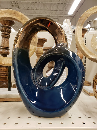 Clothing Store «Burlington Coat Factory», reviews and photos, 4500 S Damen Ave, Chicago, IL 60609, USA