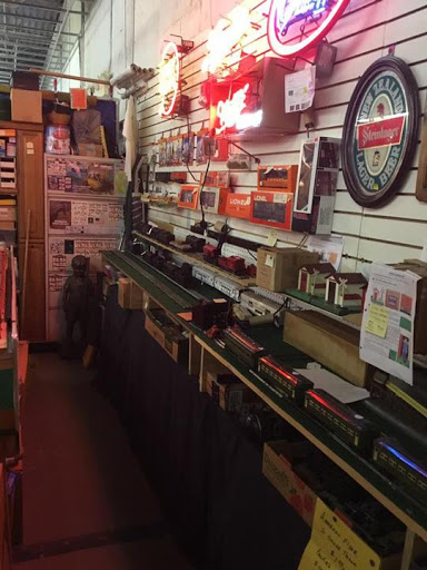 Flea Market «Streetsboro Flea Market - Furniture, Antiques, Collectibles», reviews and photos, 1513 Streetsboro Rd, Streetsboro, OH 44241, USA