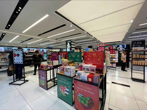 Cosmetics Store «SEPHORA», reviews and photos, 800 Boylston St, Boston, MA 02199, USA