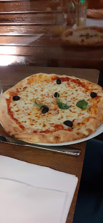 Pizza du Restaurant Antoinette à Verrières-le-Buisson - n°5