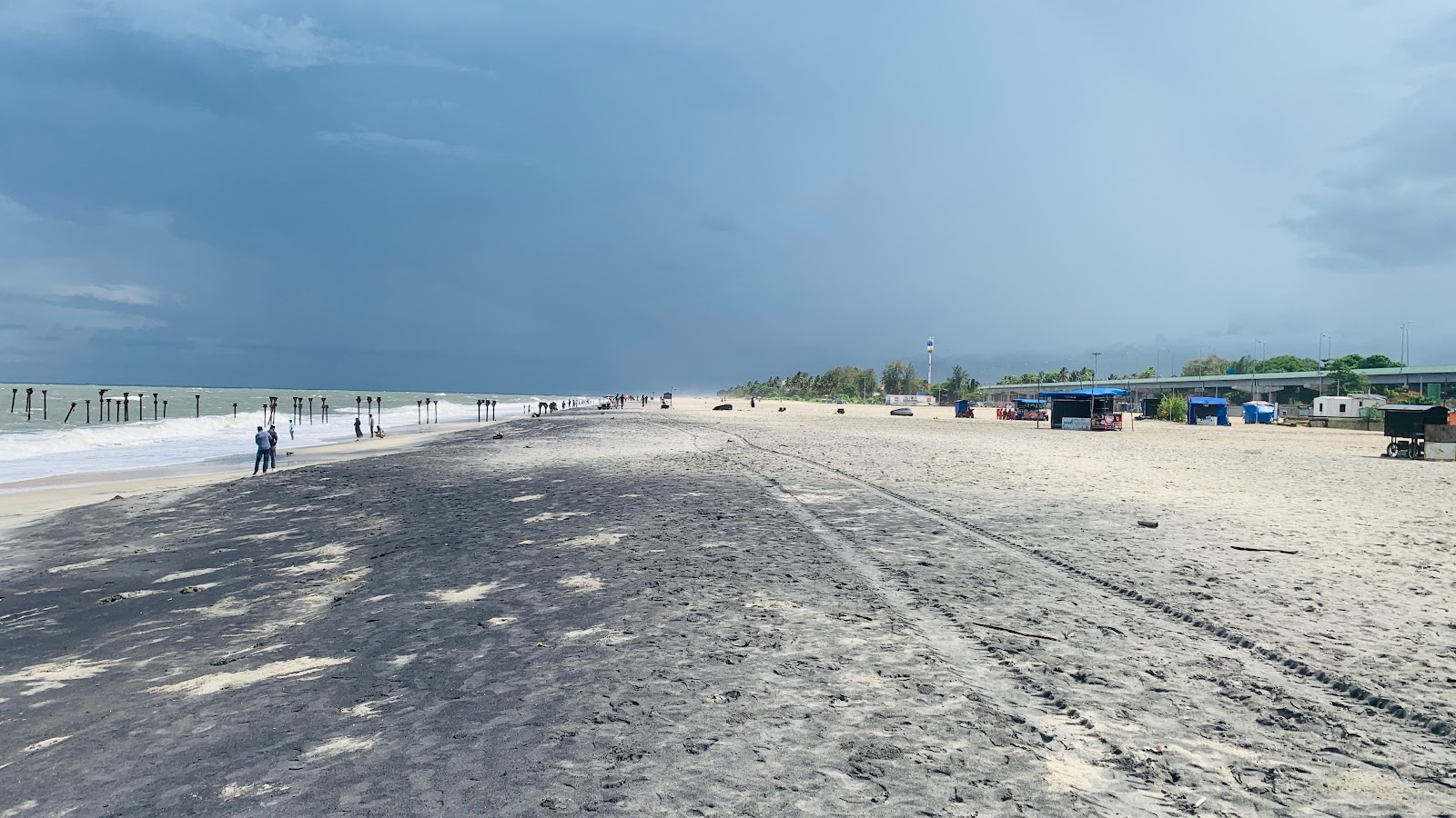 Photo of Alappuzha Beach and the settlement