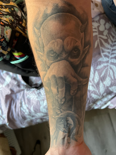 Find tattoo ideas crown for your next unique tattoo in Tucson at Jesses Tattoos & Tattoo Supplies