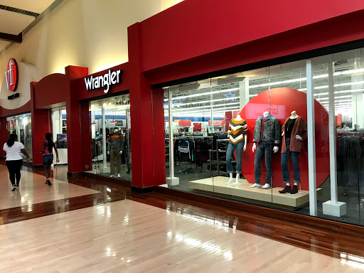 Outlet Store «VF Outlet», reviews and photos, 3000 Grapevine Mills Pkwy, Grapevine, TX 76051, USA