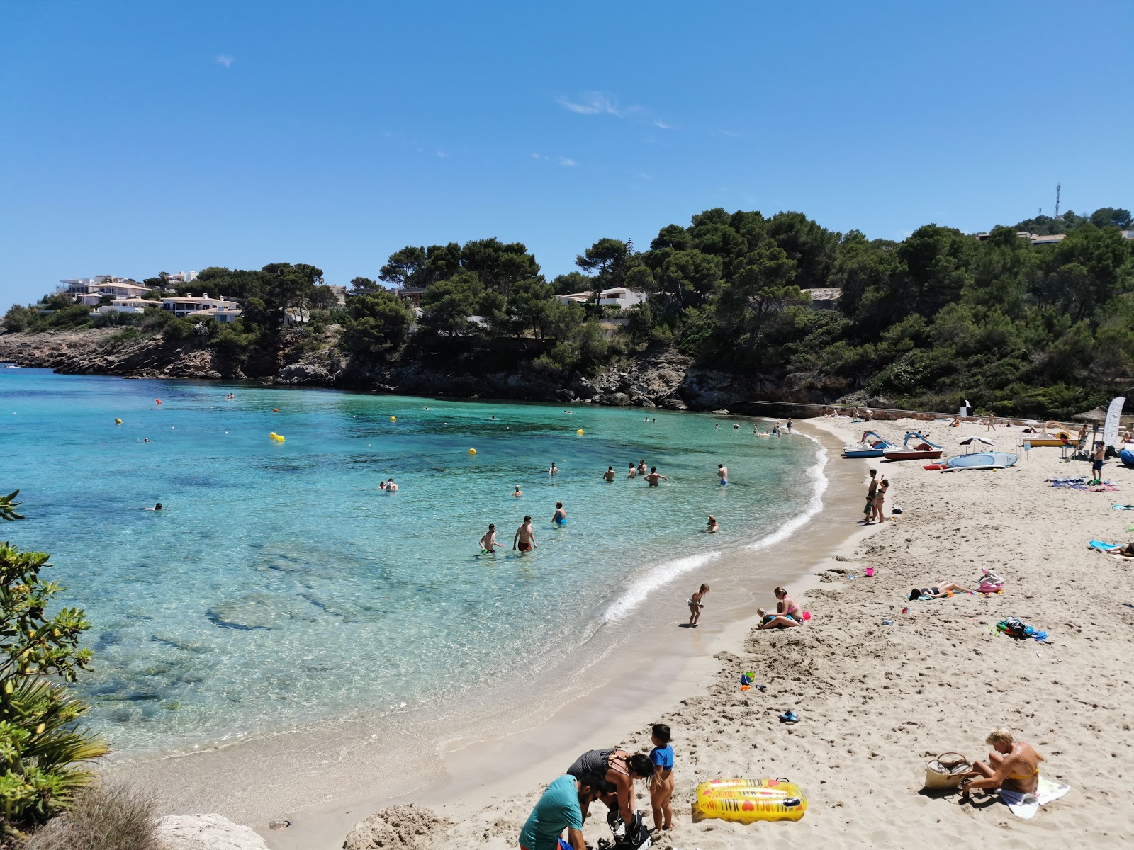 Foto di Cala Font De Sa Cala con molto pulito livello di pulizia