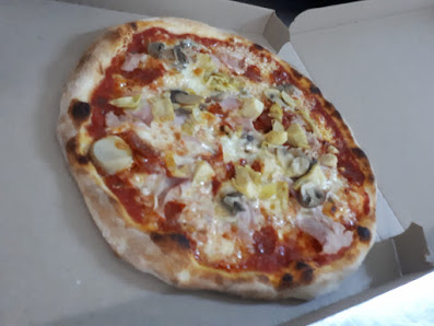 Pizzeria da Rizzo - Pizzeria Italia Via Nazionale, 36, 88842 Cutro KR, Italia