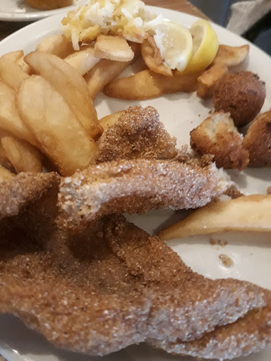 American Restaurant «Cracker Barrel Old Country Store», reviews and photos, Celebration Dr, Suwanee, GA 30024, USA