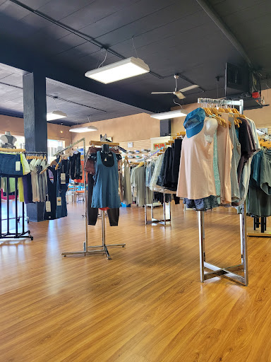 Sporting Goods Store «Run With It», reviews and photos, 170 Miracle Strip Pkwy SE, Fort Walton Beach, FL 32548, USA