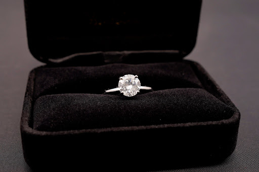 Jewelry Store «Raspa Jewelers», reviews and photos, 4 N 10th Ave, Highland Park, NJ 08904, USA