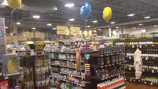 Grocery Store «Fresh Thyme Farmers Market - Kenosha», reviews and photos, 7100 Green Bay Rd, Kenosha, WI 53142, USA