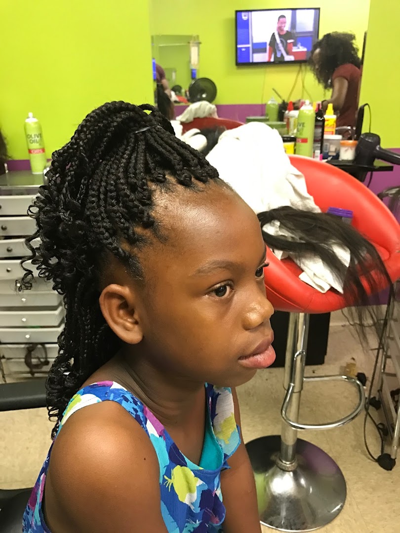 Alli's African Hair Braiding Salon