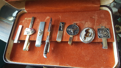 Thrift Store «Re-Use Thrift & Consignment», reviews and photos, 5047 Forest Hill Ave, Richmond, VA 23225, USA