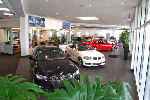 BMW Dealer «Thompson BMW», reviews and photos