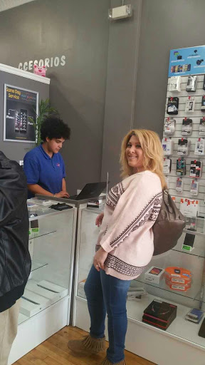 Cell Phone Store «RepairXpert», reviews and photos, 191 Westchester Ave, Port Chester, NY 10573, USA