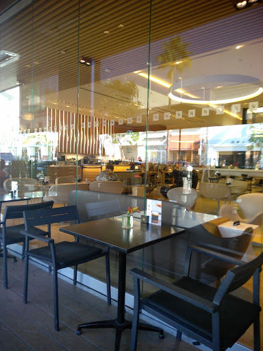 Coffee Shop «Nespresso Beverly Hills Boutique & Cafe», reviews and photos, 320 N Beverly Dr, Beverly Hills, CA 90210, USA