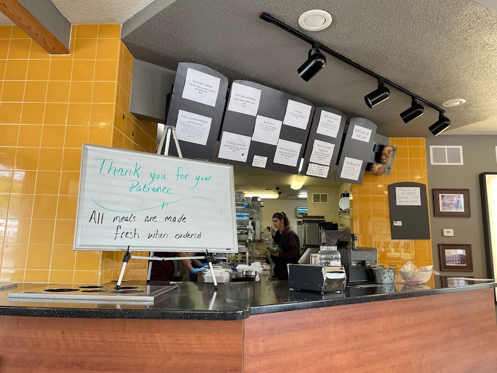 Max's Delicatessen 50616