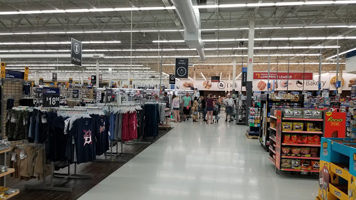 Department Store «Walmart Supercenter», reviews and photos, 10562 Belleville Rd, Belleville, MI 48111, USA