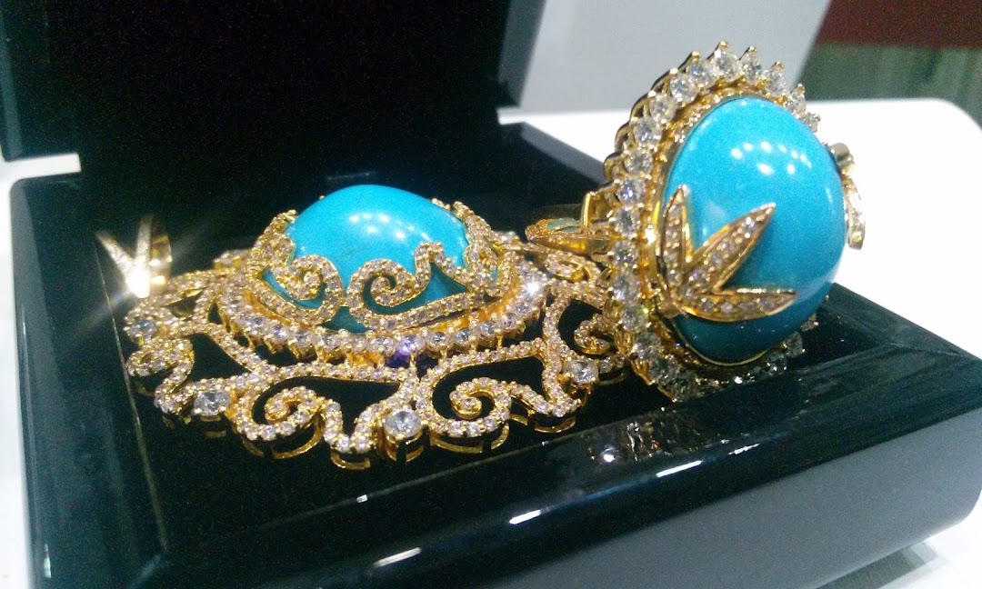 Al Razzak Jewellers.