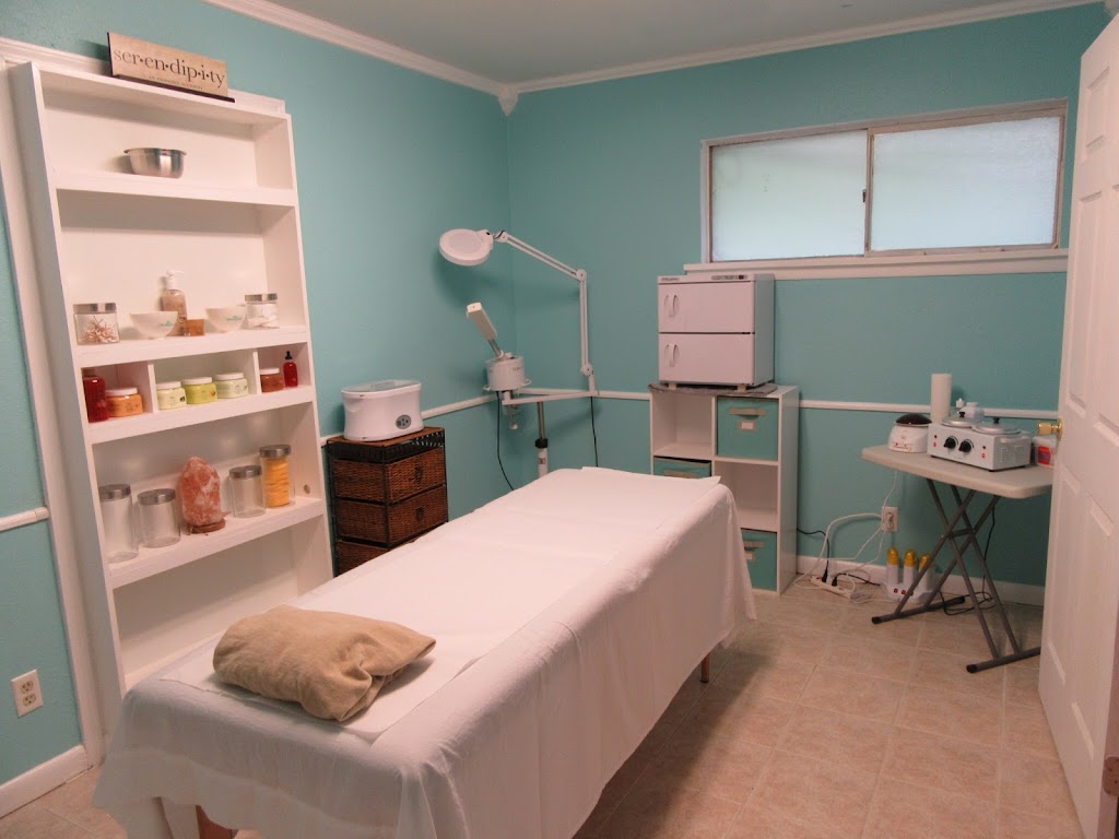 Serendipity Salon and Spa 72116