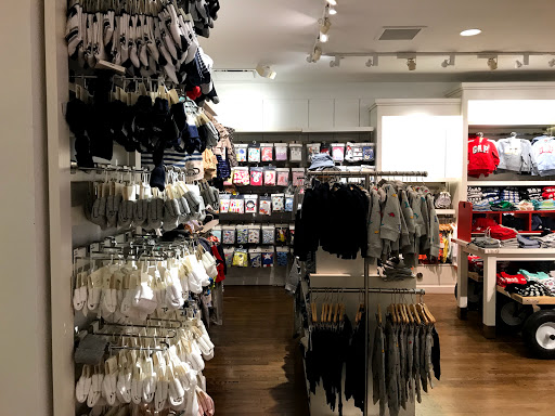 Clothing Store «Gap», reviews and photos, 1258 Wisconsin Ave NW, Washington, DC 20007, USA