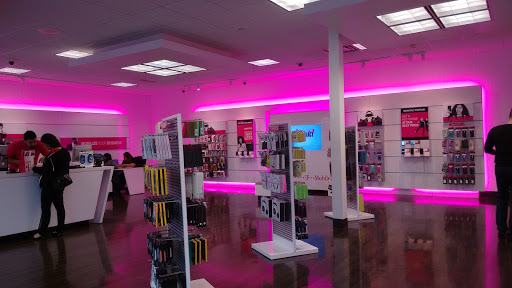 Cell Phone Store «T-Mobile», reviews and photos, 2114 Grant Line Rd, Tracy, CA 95377, USA